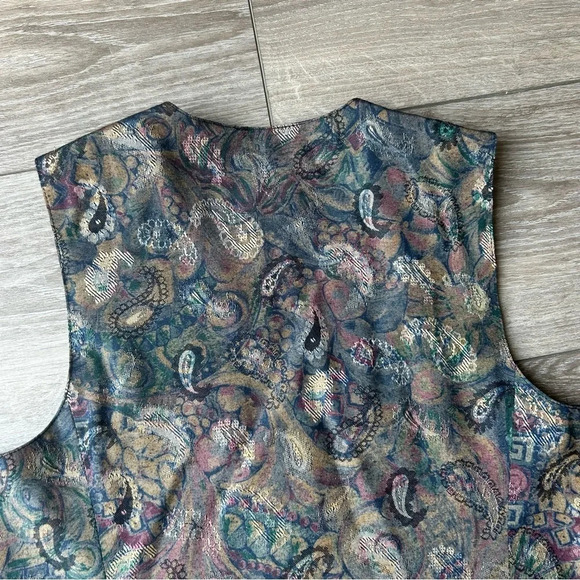 Vintage Cleo Shimmer Paisley Print Long  Length Vest Made in Canada - Picture 11 of 12